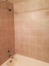 4600 N Cumberland Ave, Unit 505 in Chicago, IL - Building Photo - Building Photo