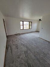 1727 Silvercrest Dr in Appleton, WI - Building Photo - Building Photo