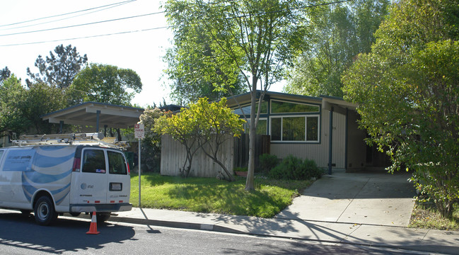 35-37 Kuhl Ct in Walnut Creek, CA - Building Photo - Building Photo