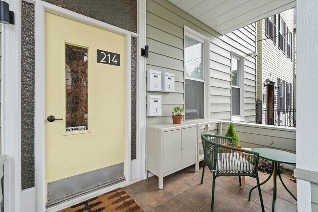 214 Dodd St in Weehawken, NJ - Building Photo - Building Photo