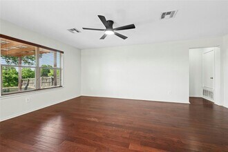 515 Dandelion Loop in Kyle, TX - Building Photo - Building Photo