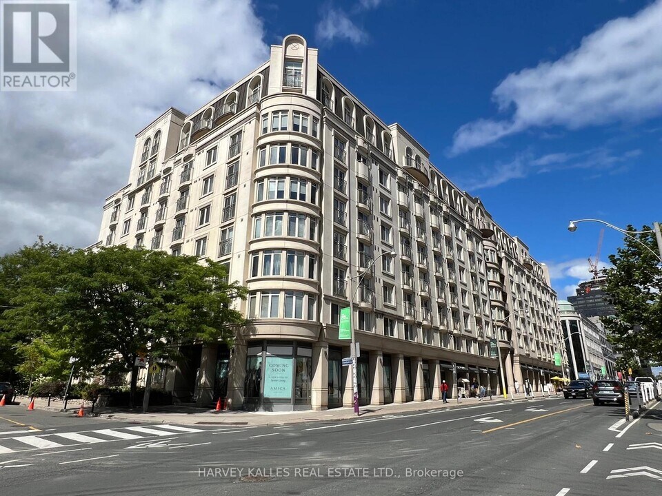 1 Balmoral Ave in Toronto, ON - Building Photo