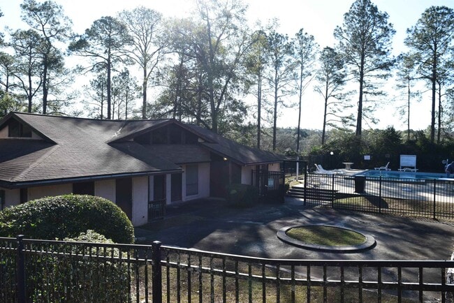 410 Westwood Dr in Tallahassee, FL - Building Photo - Building Photo