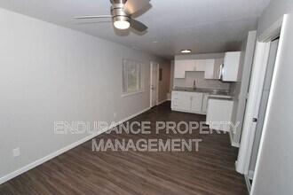 918 Dennison Ave in Dayton, OH - Building Photo - Building Photo