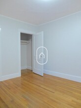 18 Claymoss Rd, Unit 2 in Boston, MA - Building Photo - Building Photo