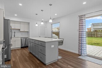 604 Iva Ln in Fairless Hills, PA - Building Photo - Building Photo