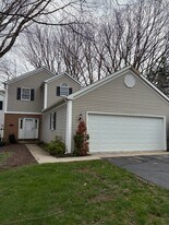 1351 Top Rd in Erie, PA - Building Photo