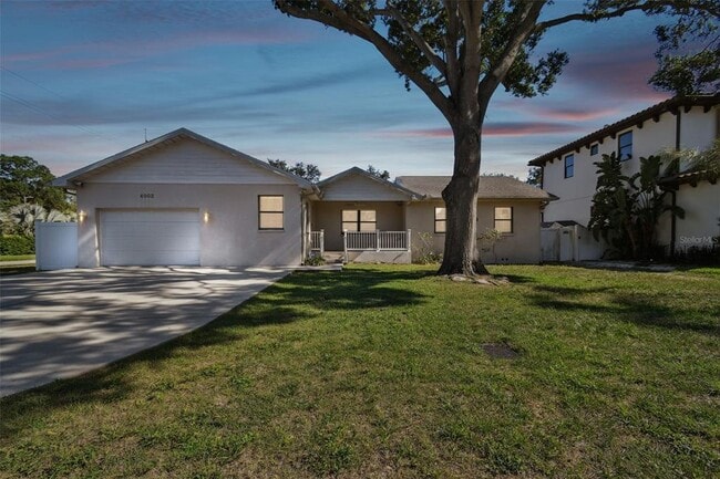 property at 4002 W Mullen Ave