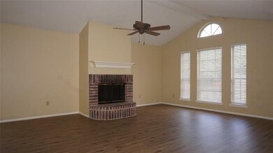 4001 Staghorn Cir N in Fort Worth, TX - Building Photo - Building Photo
