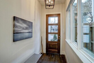 929 Louise St in Houston, TX - Building Photo - Building Photo