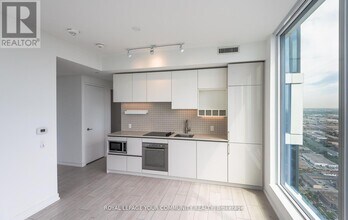 5 Buttermill Ave. in Vaughan, ON - Building Photo - Building Photo