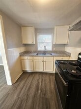 2919 Letulle Ave in Bay City, TX - Building Photo - Building Photo