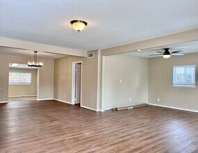 13601 E 7th Ave in Aurora, CO - Building Photo - Building Photo