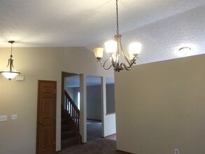 468 McPherson Dr in Blacklick, OH - Building Photo - Building Photo