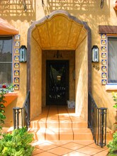 419 Cloverdale Ave-Unit -4 in Los Angeles, CA - Building Photo - Building Photo