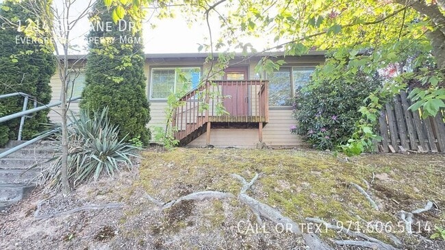 property at 1214 SE Kane Dr