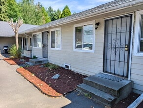 7408 Rainier Avenue South, Unit 3 in Seattle, WA - Foto de edificio - Building Photo