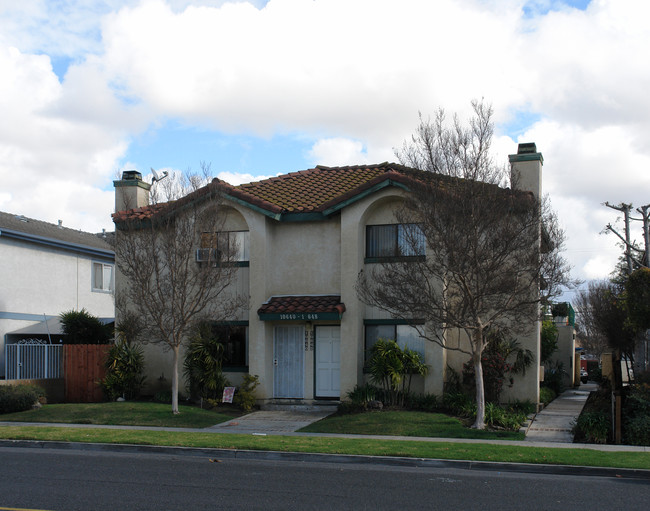 10640-10648 Oak St in Los Alamitos, CA - Building Photo - Building Photo