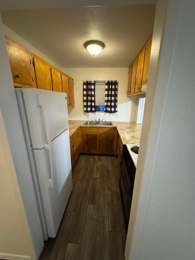 1402 E 6th St in Odessa, TX - Building Photo - Building Photo