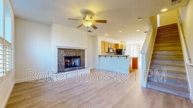 526 Emily Rose Cir in Windsor, CA - Building Photo - Building Photo