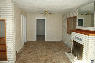 451 E 300 N-Unit -451 E #1 in Price, UT - Building Photo - Building Photo
