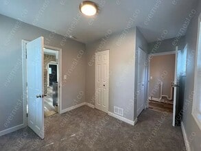 76 W Strathmore Ave in Pontiac, MI - Building Photo - Building Photo