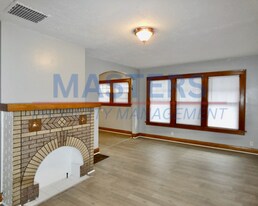 1133 Parkside Blvd in Toledo, OH - Building Photo