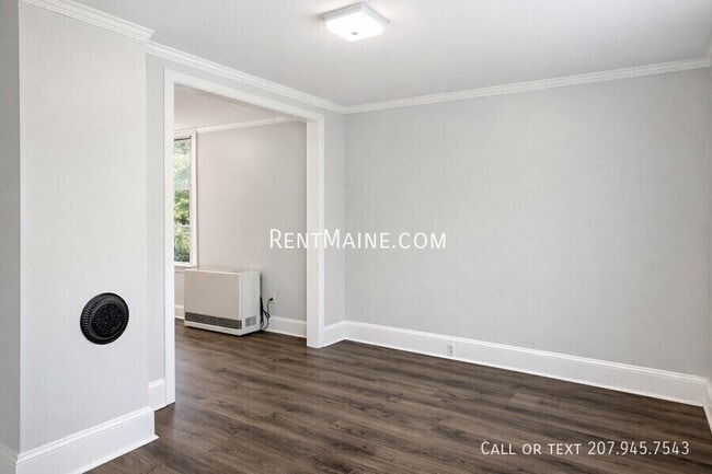 53 Parker St in Brewer, ME - Foto de edificio - Building Photo