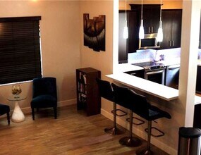 835 NE 191st St in Miami, FL - Building Photo - Building Photo