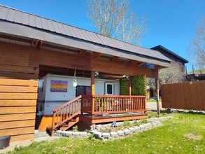 128 Riverside Dr in Eureka, MT - Building Photo - Building Photo