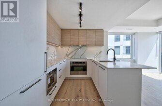 1050 Eastern Ave in Toronto, ON - Building Photo - Building Photo
