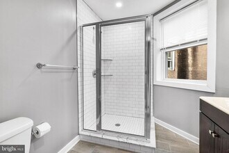 2125 N 20th St, Unit 2 in Philadelphia, PA - Foto de edificio - Building Photo