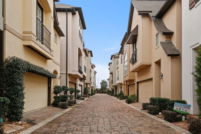 property at 2841 Sherwin St