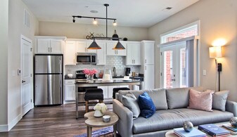 Irish Hill Apartments For Louisville Ky Highland Station Apartments