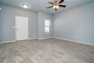 1322 N Corsica Dr in Fayetteville, AR - Building Photo - Building Photo