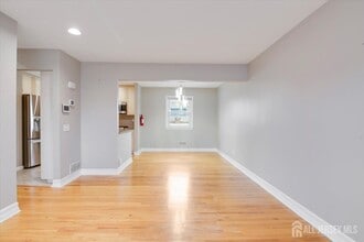 3316 Beverly Rd in South Plainfield, NJ - Building Photo - Building Photo