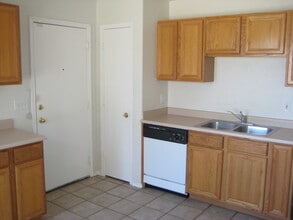 4807 Georges Farm in San Antonio, TX - Building Photo - Building Photo