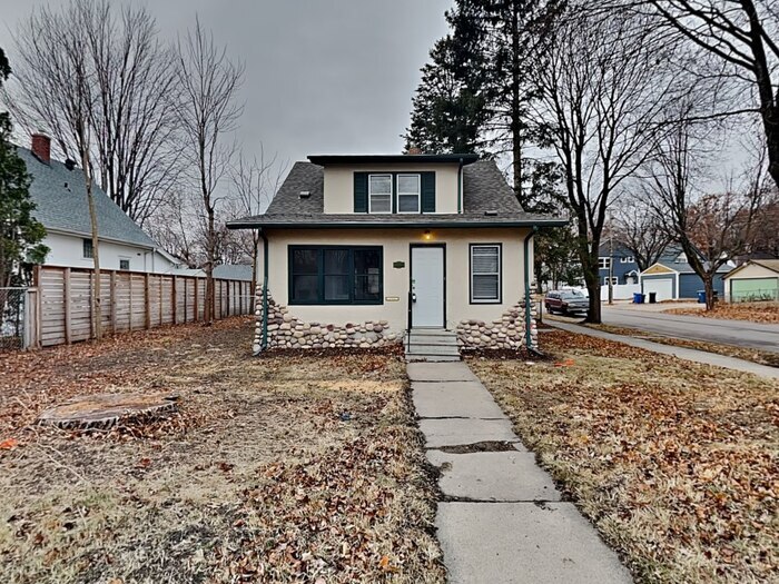 3600 27th Ave S in Minneapolis, MN - Building Photo