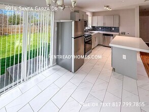 9914 Santa Garza Dr in Dallas, TX - Foto de edificio - Building Photo