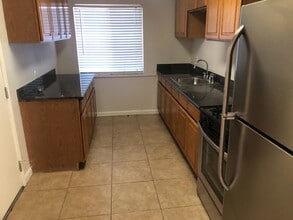 577 Holmes St in Livermore, CA - Building Photo - Building Photo