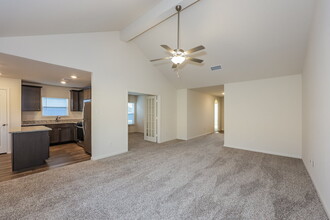1301 Redpine Dr in Fort Worth, TX - Building Photo - Building Photo