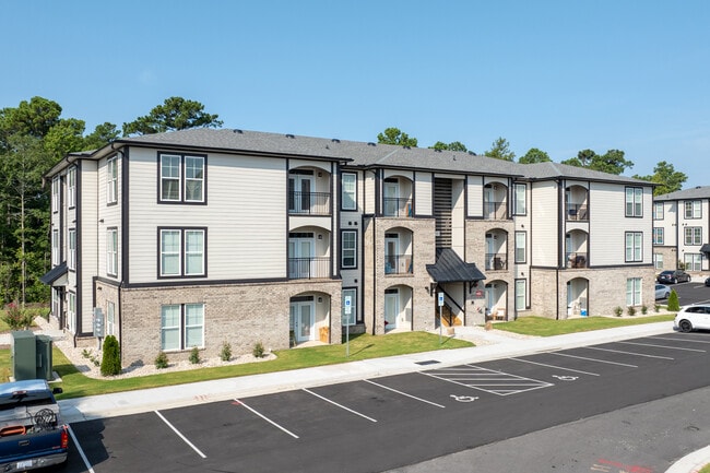 Comet Scotts Hill in Wilmington, NC - Foto de edificio - Building Photo