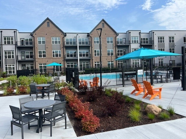 Promenade Trails - A 55 and Better Community in Noblesville, IN - Foto de edificio