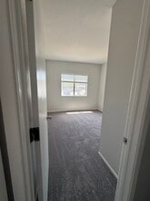 5757 W Eugie Ave, Unit 2096 in Glendale, AZ - Building Photo - Building Photo