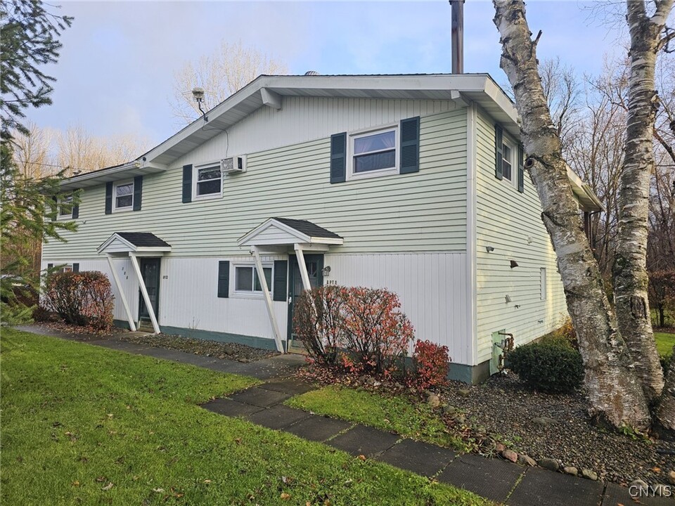 200 NY-5 in Weedsport, NY - Building Photo