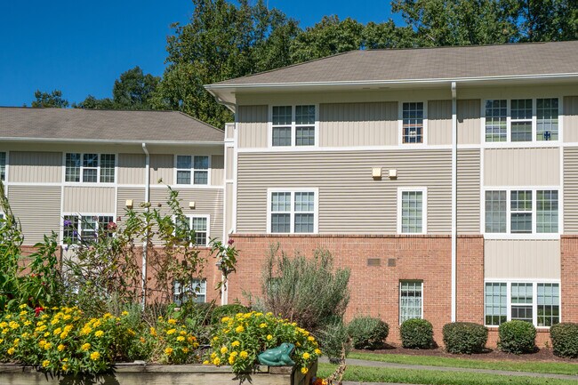 Eno Haven Apartments in Hillsborough, NC - Foto de edificio - Building Photo