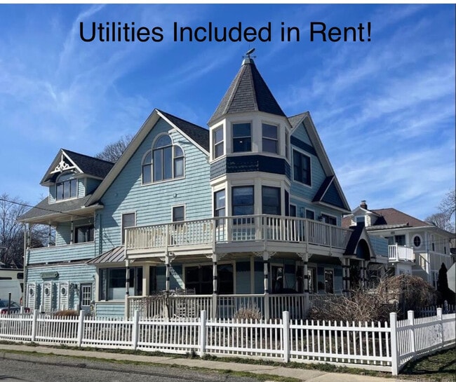 2 Ocean Ave in Milford, CT - Building Photo - Building Photo