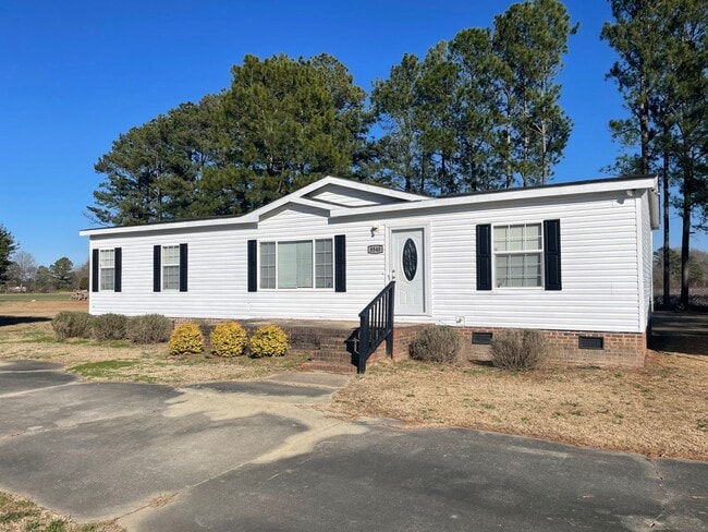 8540 Godwin-Falcon Rd in Godwin, NC - Building Photo - Building Photo