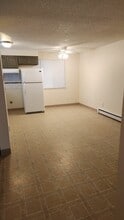 1442 Salishan St SE, Unit 1442 in Salem, OR - Foto de edificio - Building Photo