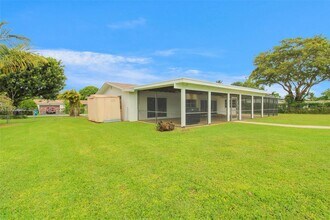 10962 SW 117th St in Miami, FL - Building Photo - Building Photo